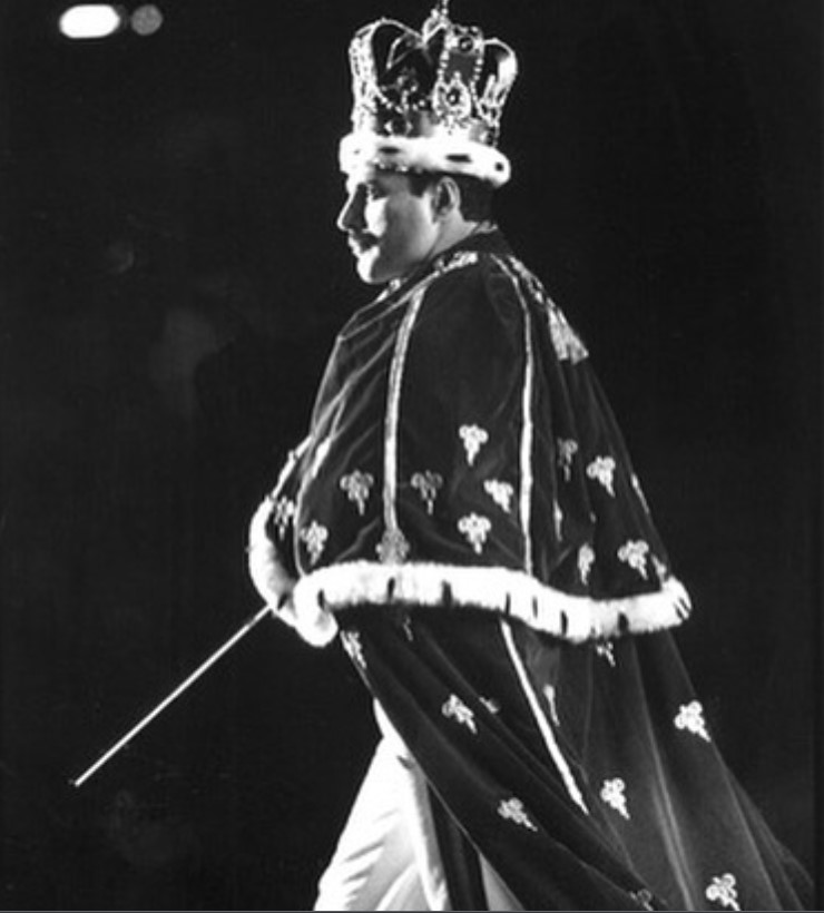 Freddie Mercury the king (or queen) of pop 